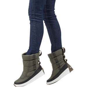 🆕Out N About Puffy Mid Boot - Women's